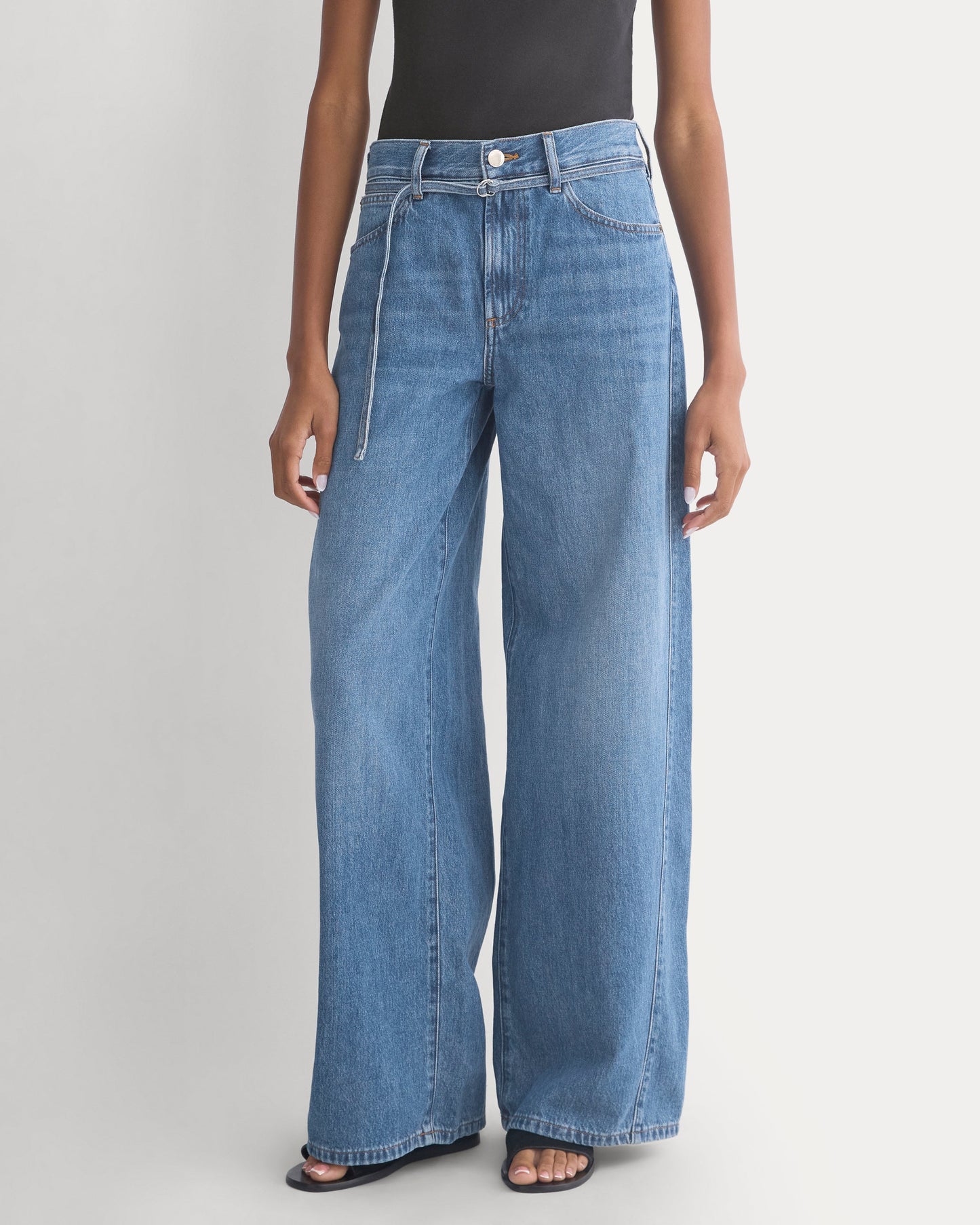 Lightweight Loose Wide-Leg Jean | Medium Indigo | Long